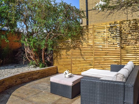 Sitting-out-area | Yorkshire Cottage, Clayton West, near Huddersfield