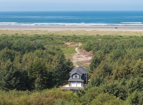 Seasonal private beach path. Just steps from the sand!