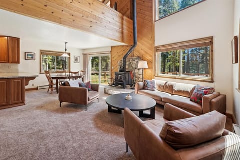 main level-living room-dsc01678