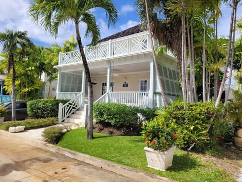 5 Pavilion Grove