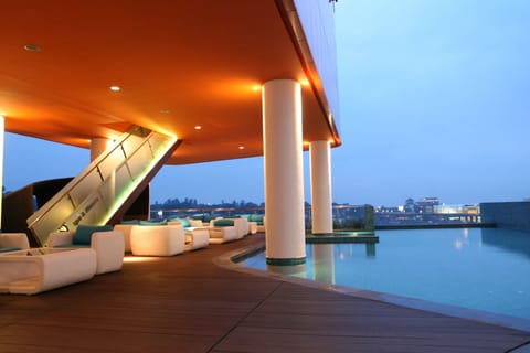 Outdoor pool, sun loungers