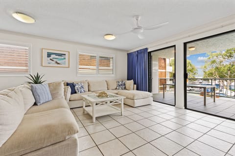 Family Apartment | Living area | Flat-screen TV