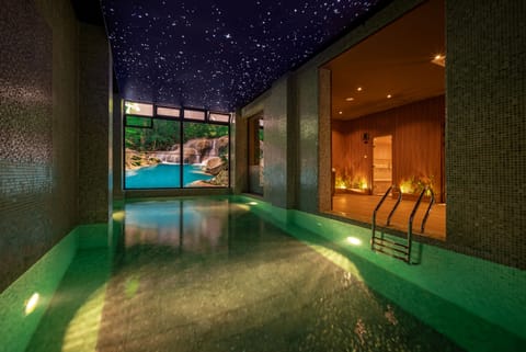 Sauna, steam room, body treatments, body scrubs, facials