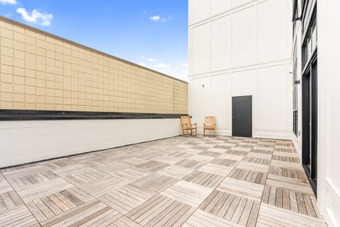 204 offers one of the largest private patios in downtown, adjacent to 204 patio