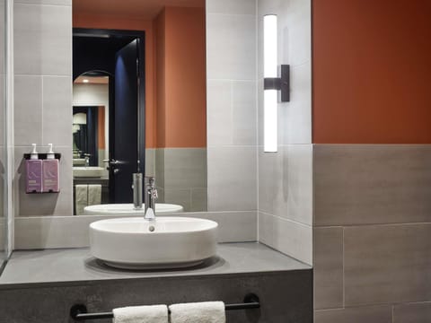 Premium bedding, down comforters, in-room safe, blackout drapes