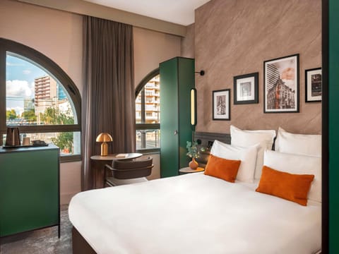 Superior Room, 1 Double Bed | Minibar, in-room safe, desk, blackout drapes