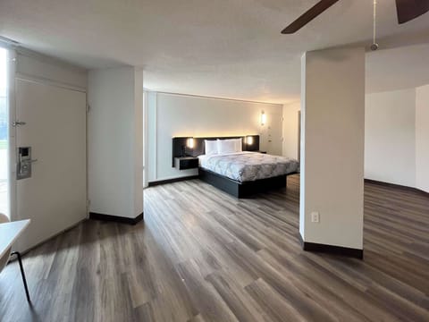 Blackout drapes, soundproofing, iron/ironing board, WiFi (free)