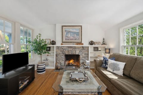 Cozy ambiance from the wood burning fireplace