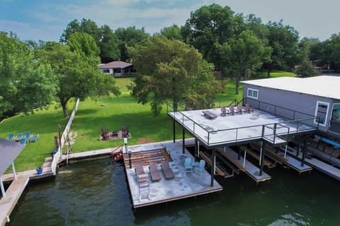 Many lake-side amenities are available at this property!