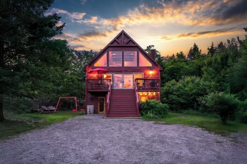 Enjoy this mountain retreat, at the center of year-round outdoor adventures