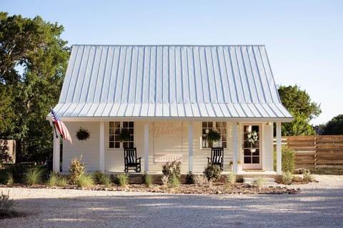 Dolly Cottage at 8Sages