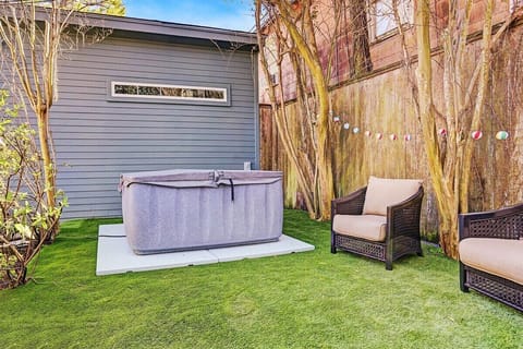 7-person LED lit hottub with jacuzzi jets