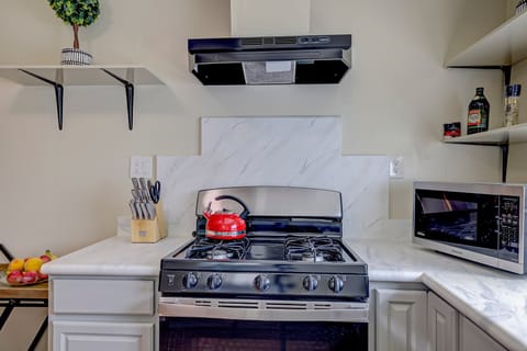 51ee558f-1289-4a45-a1ad-7aabd854fdbe