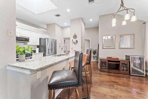 Kitchen with bar top