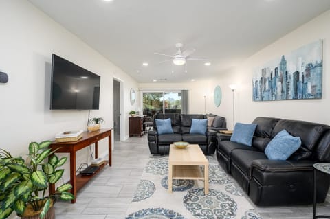 Livingroom has comfortable recliners