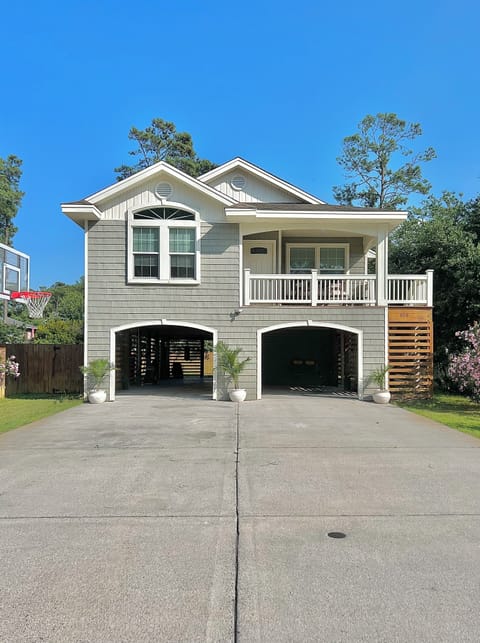 Front of the house. Driveway