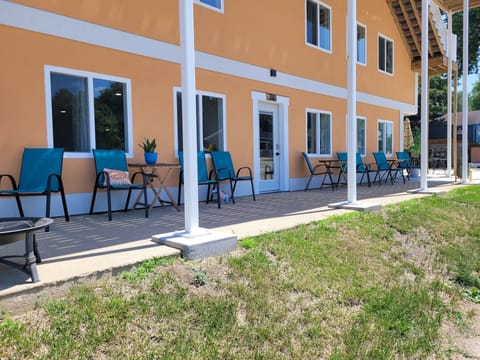 This is the door you enter for Emerson Bay Suite, if it at the front of Stay Suites