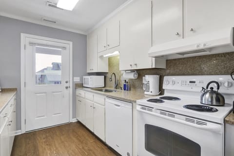 Everything you need to prepare meals and snacks; Unit A