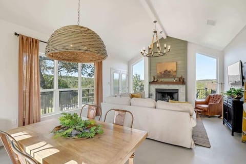 House, Multiple Beds, Hot Tub (1335 Hilltop Oaks) | Interior