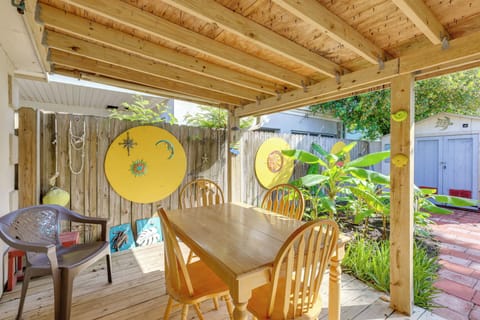 Port Isabel Vacation Rental | 2BR | 1BA | 1,008 Sq Ft