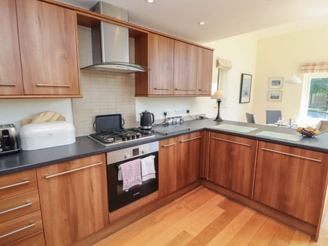 Fridge, dishwasher, electric kettle, toaster