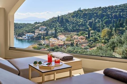 Grand Terrace Lavish Sea View Room | Premium bedding, in-room safe, desk, laptop workspace