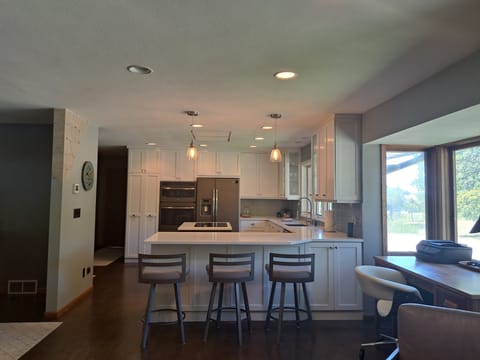 sandlakehomekitchenview