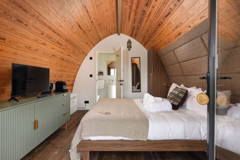 1 bedroom, in-room safe, free WiFi