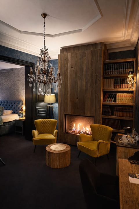 Deluxe Suite | 1 bedroom, minibar, desk, soundproofing