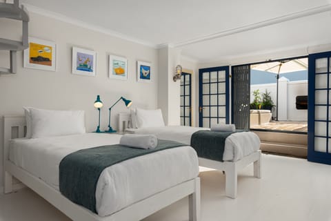Grand Villa | 3 bedrooms, laptop workspace, iron/ironing board, free WiFi