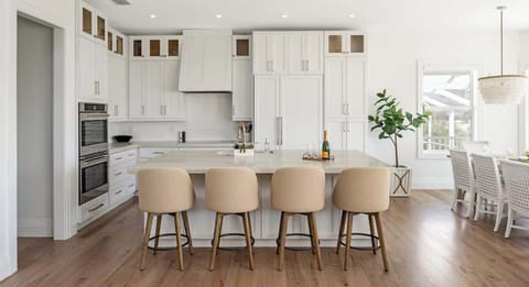 As you step into this culinary haven, you'll immediately appreciate the meticulous attention to detail and the premium materials used throughout.