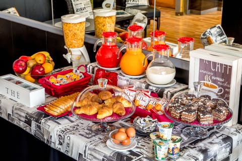 Daily continental breakfast for a fee