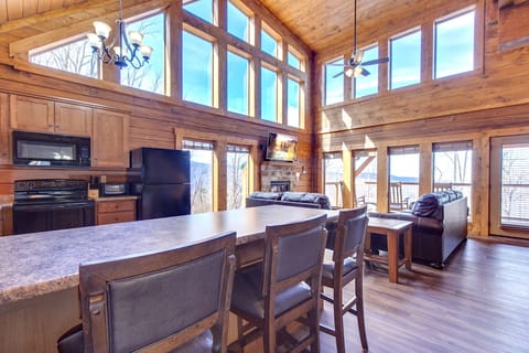 Studio (3 Bedrooms) | Property amenity