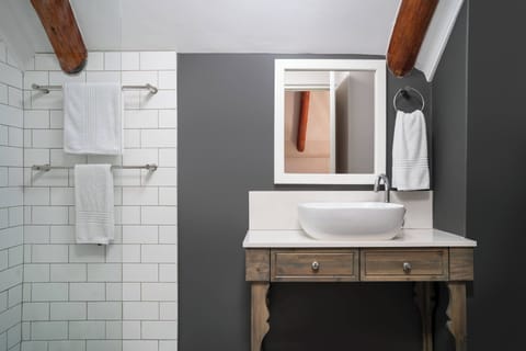 Loft, 1 Bedroom (Barn) | Bathroom | Separate tub and shower, free toiletries, hair dryer, towels