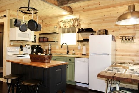Kitchen with all the amenities to cook a great meal