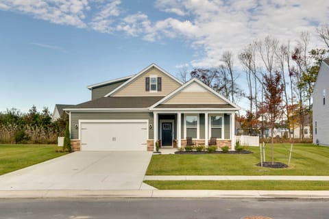 Ocean View Vacation Rental | 4BR | 3BA | Step-Free Access | 2,401 Sq Ft