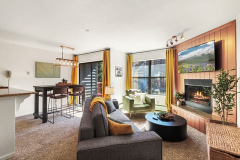 River Mountain Lodge Retreat — Mountain serenity in the heart of Breckenridge—your cozy escape surrounded by nature and town charm. 🏔️✨