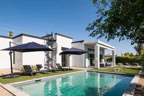 Spacious and Modern Scottsdale Estate