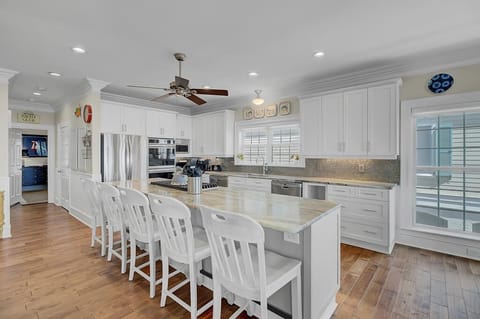 Oceanfront Views, Kitchen, Can't Top This