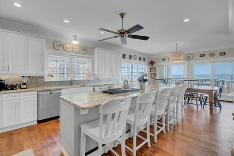Oceanfront Views, Kitchen, Can't Top This