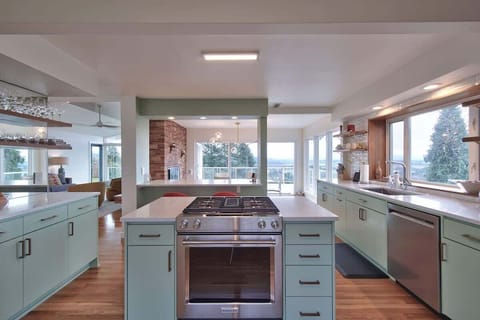 Fully-Equipped Kttchen