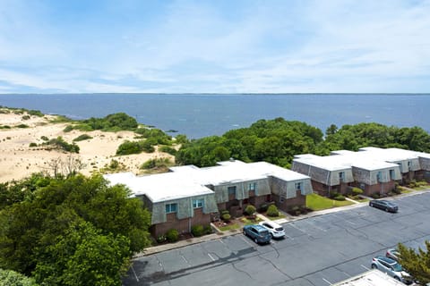 VI3: The Mermaid Lounge | Front Exterior - Aerial View