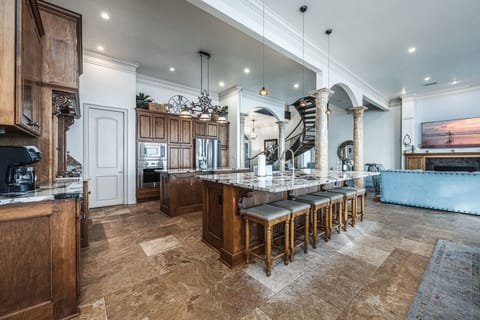 Kitchen/Breakfast bar