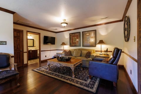 Cottage living room