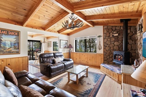 This cozy and rustic 3-bedroom home will have everything you and your group of up to 8 needs for a comfortable stay in Tahoe. 
