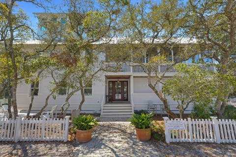 WELCOME TO SWEET JASMINE IN SEASIDE, FL.