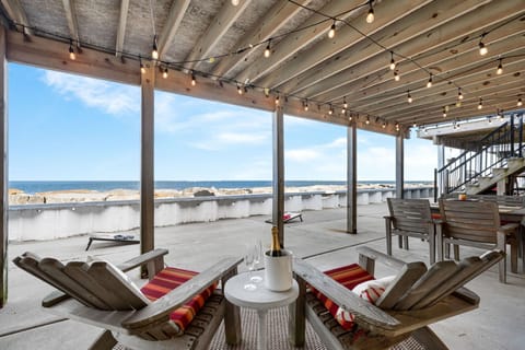 Deluxe Condo | Beach/ocean view
