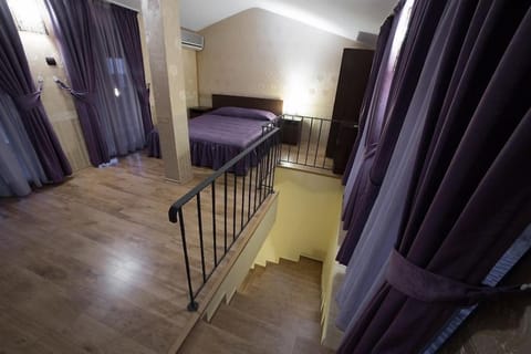 Down comforters, laptop workspace, free WiFi, bed sheets