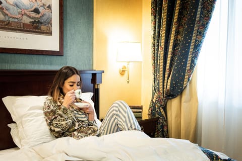 Superior Double Room | Minibar, desk, blackout drapes, soundproofing