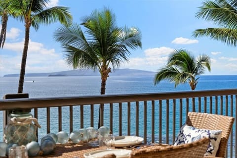 Condo, 2 Bedrooms | Property grounds